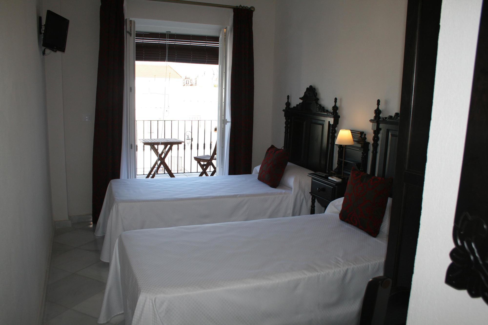 Hostal Ciudad Trigueros Quarto foto